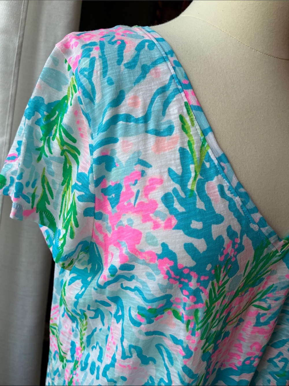 Lilly Pulitzer Etta Tropical Coastal Print V-Neck Short Sleeve Top Size Large - Picture 3 of 7